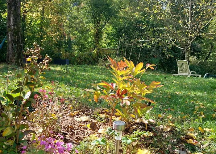 Gite Et Jardin En Bord De Riviere