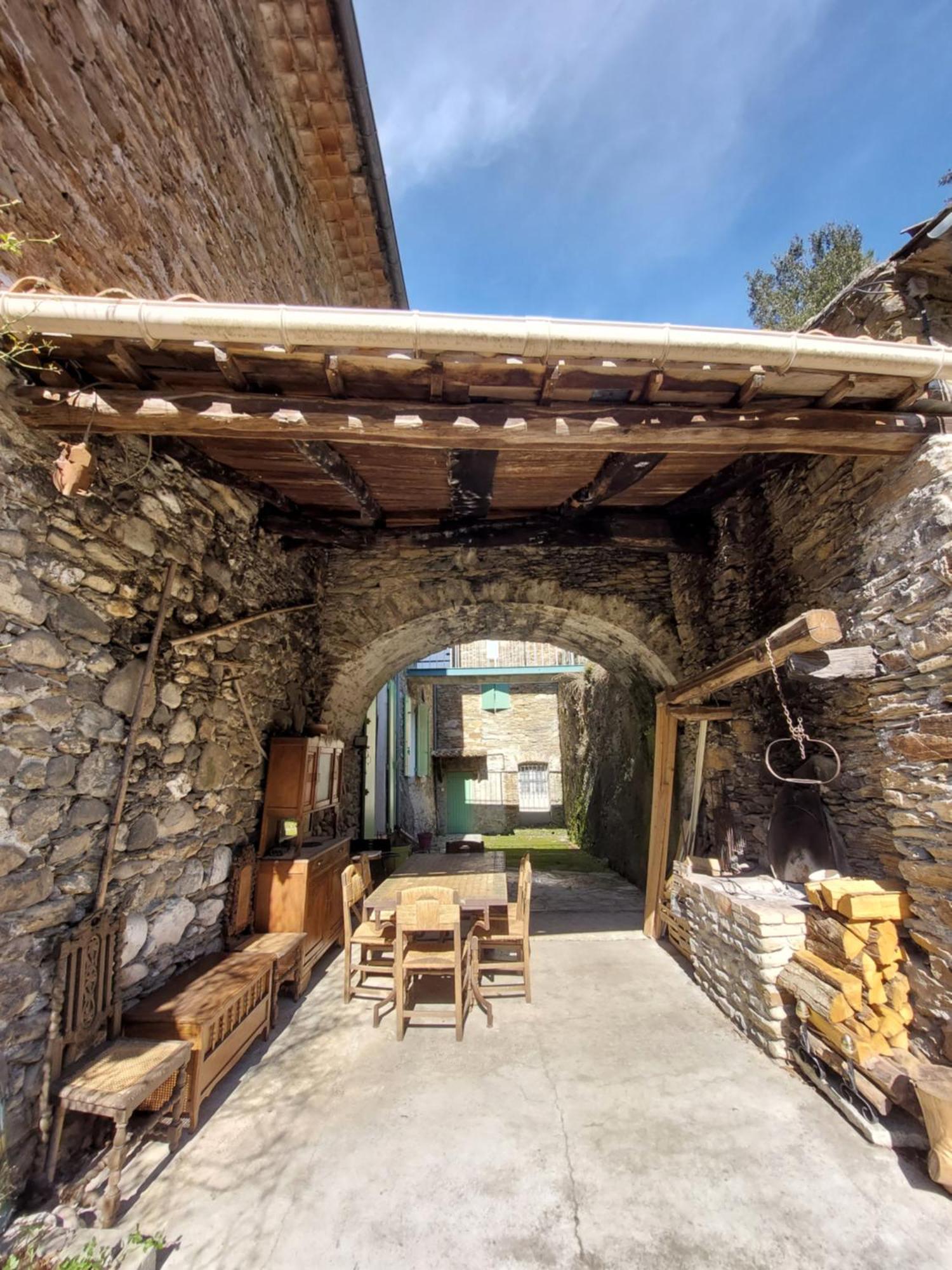 Apartment Et Jardin En Bord De Riviere Saumane
